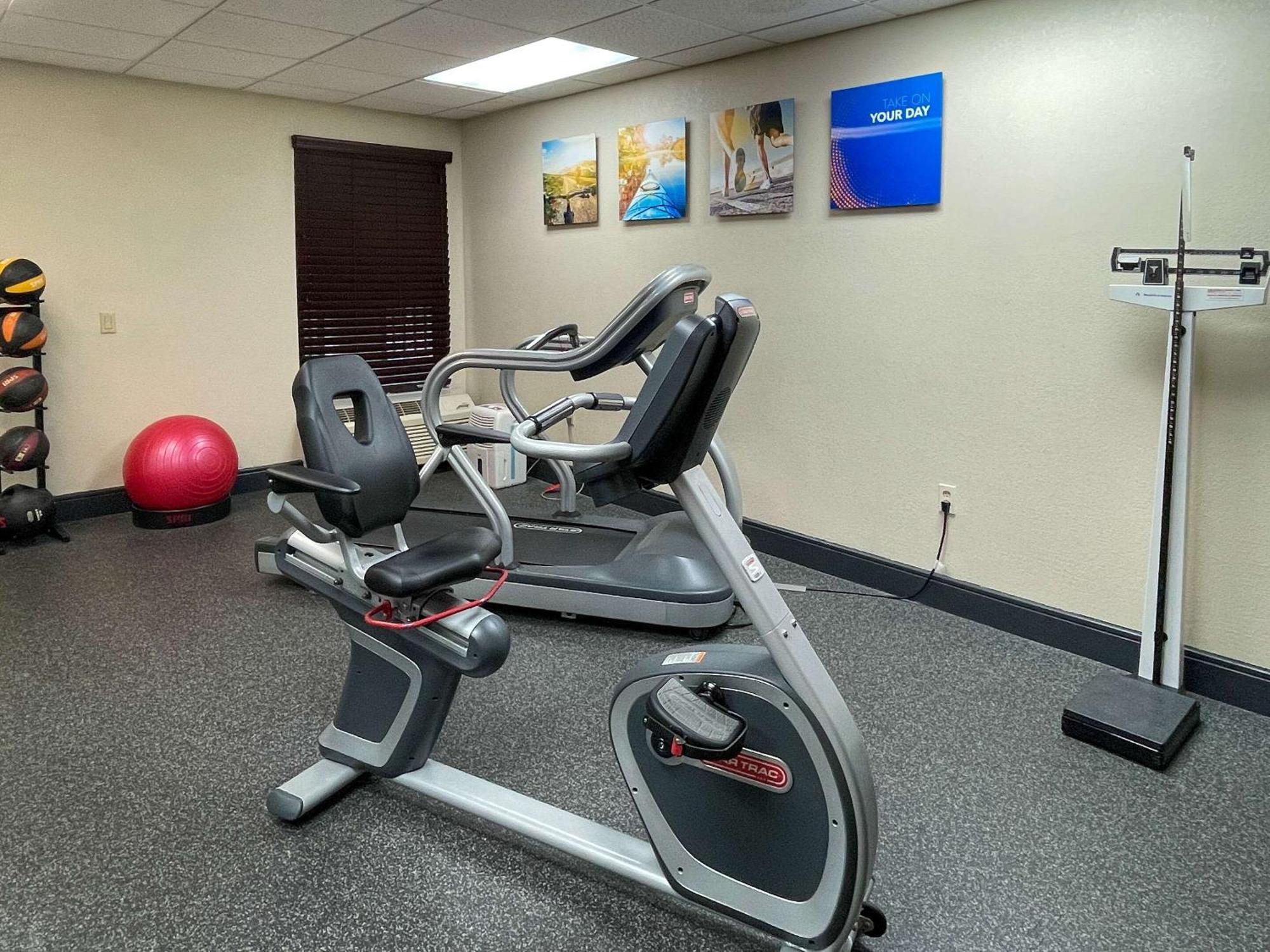 Comfort Inn Darien - North Brunswick Extérieur photo