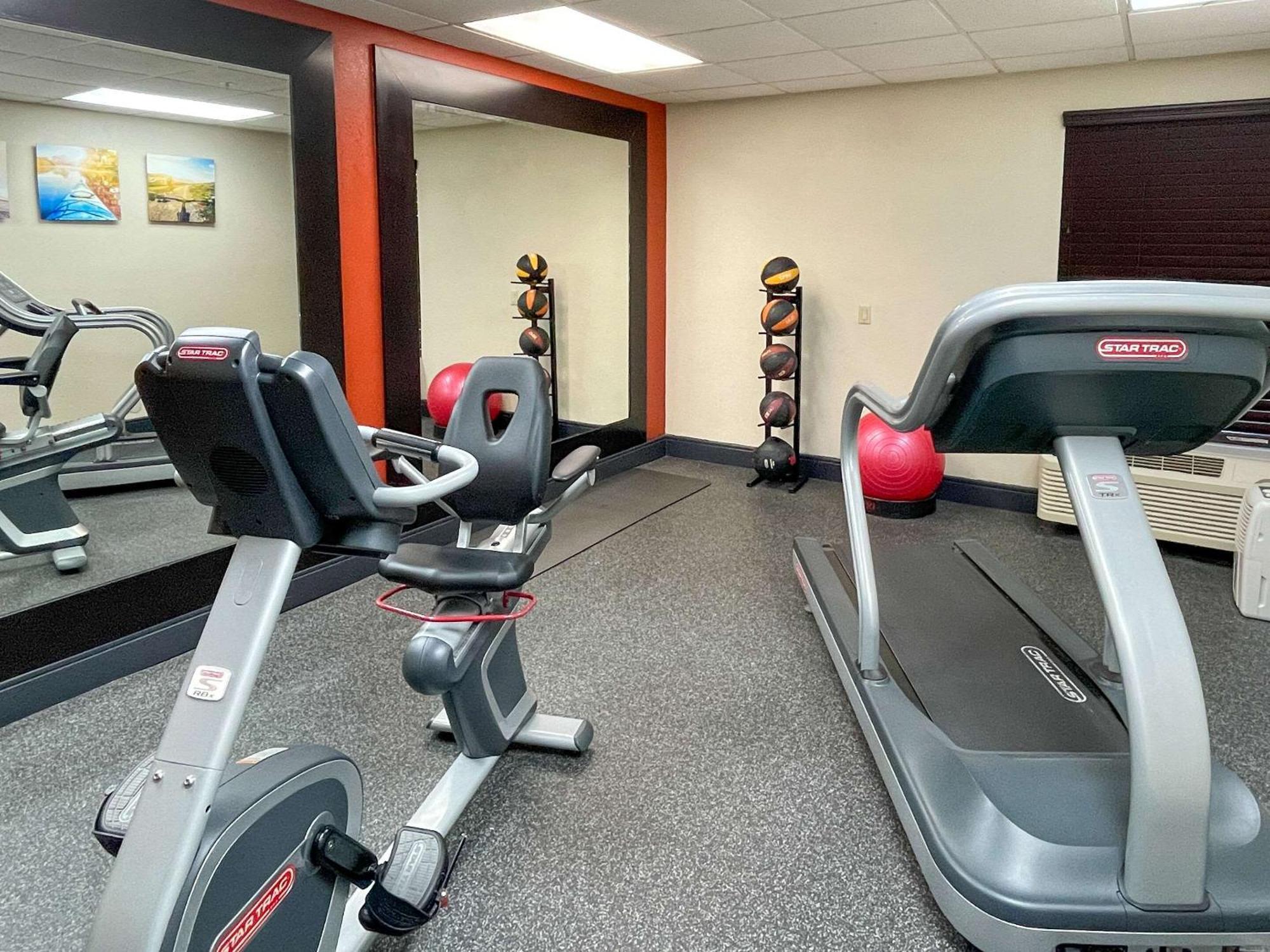 Comfort Inn Darien - North Brunswick Extérieur photo