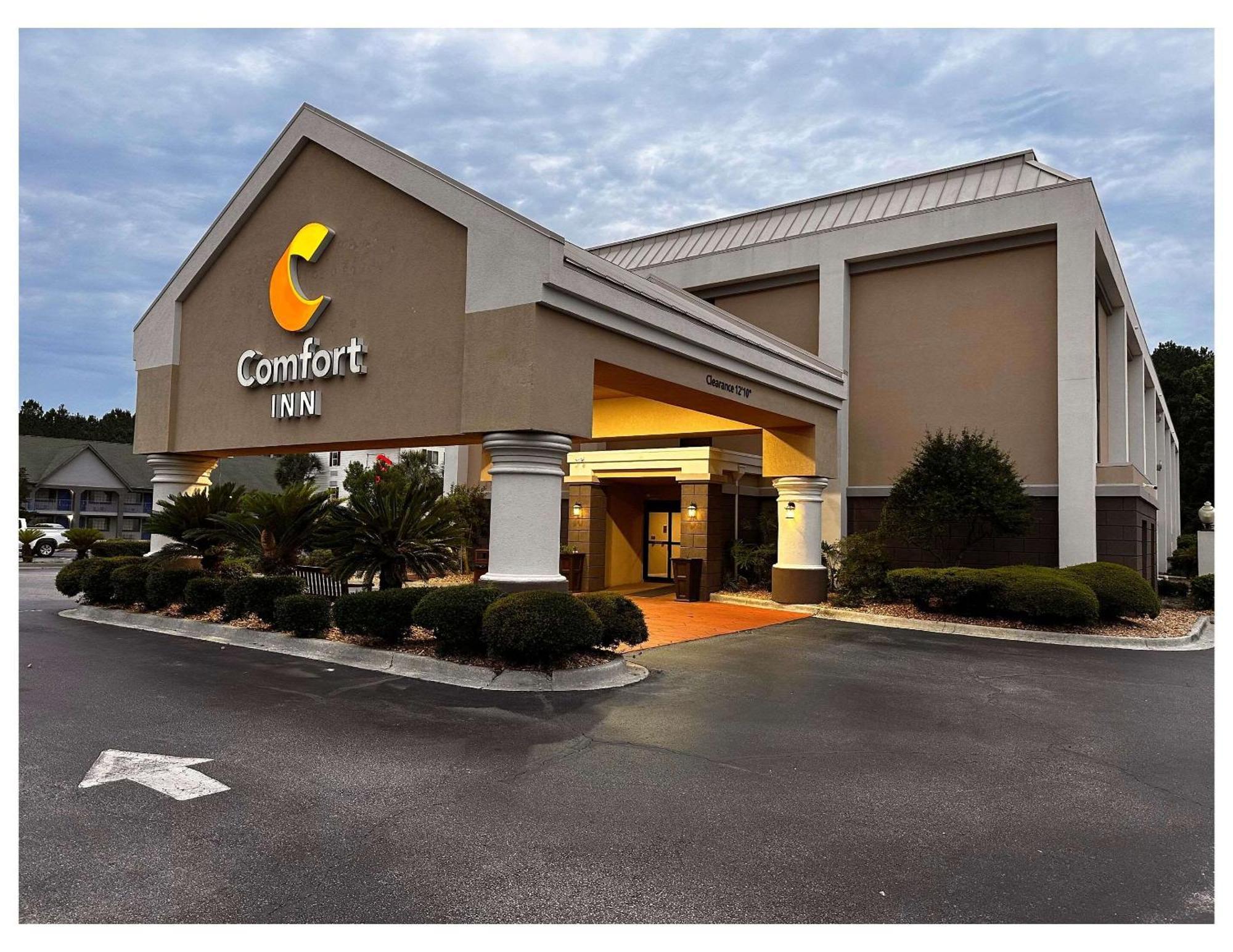 Comfort Inn Darien - North Brunswick Extérieur photo